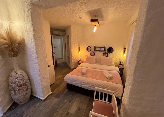 Kirlance Oda ve Kahvaltı Alaçatı